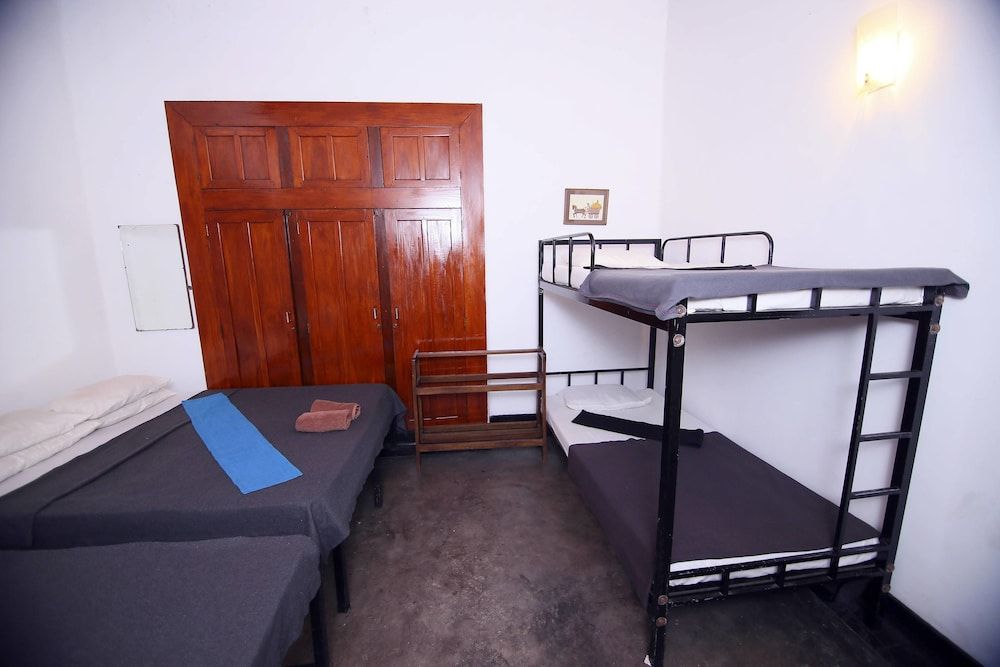 undefined Crystal Lodge 10