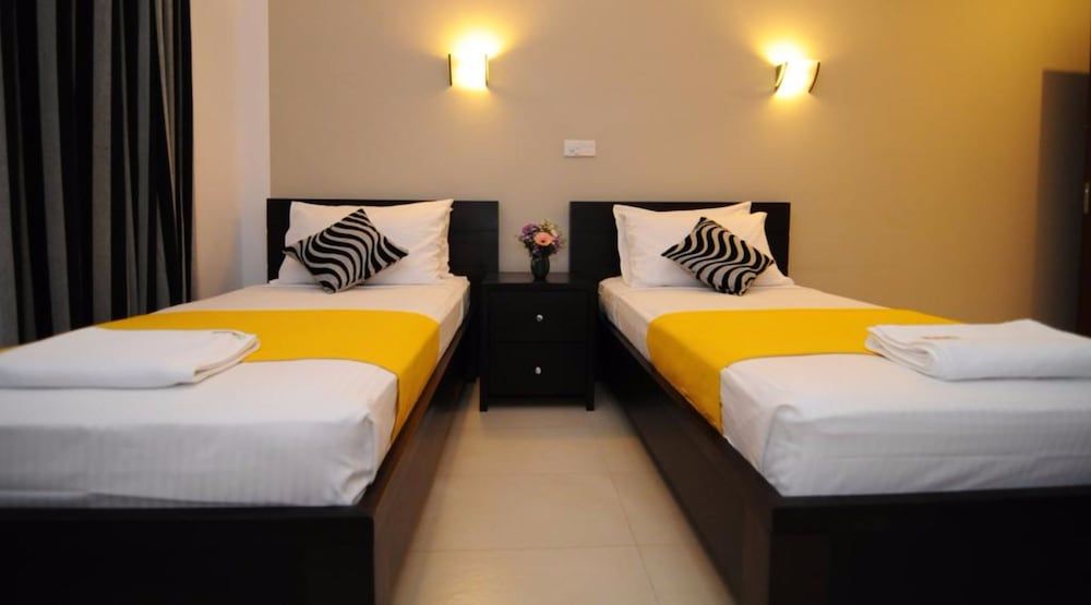 Hotel Shanelo Deluxe Double Room, 1 Queen Bed, Private Bathroom, Garden View 2