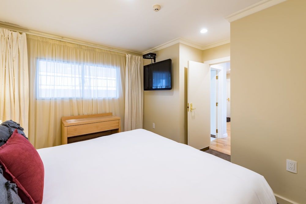 Executive Apartment, 2 Bedrooms, Ocean View (First Floor)