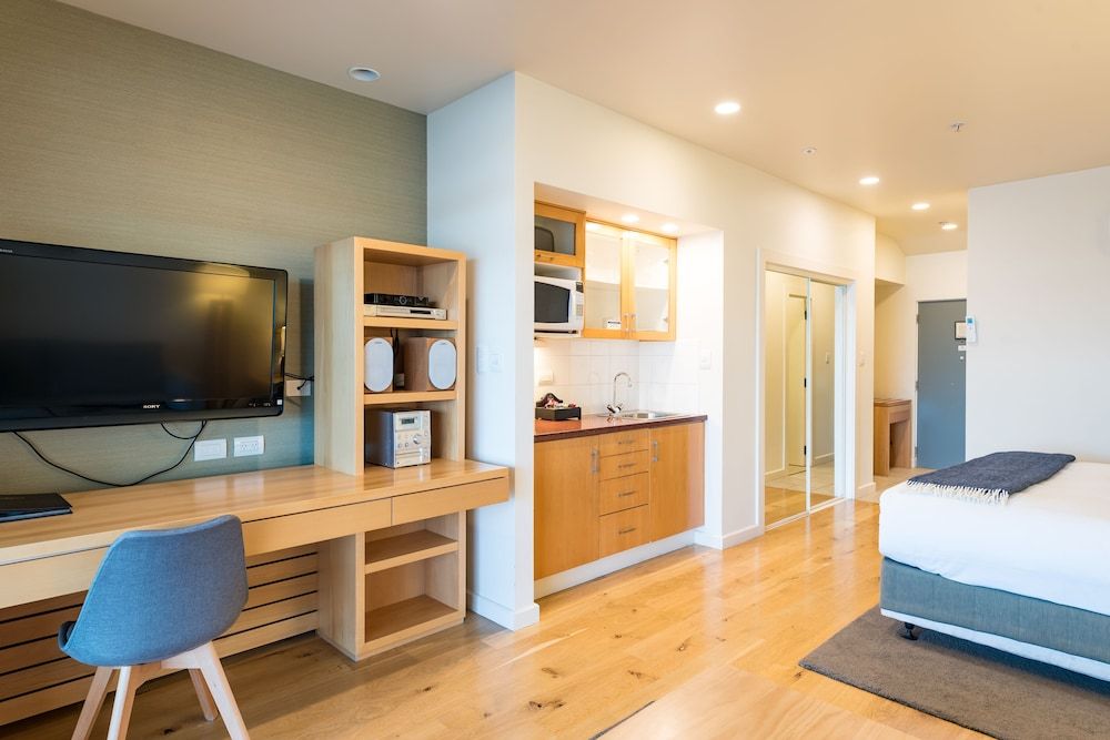 Paihia Beach Resort & Spa Hotel Spa Studio, Ocean View (Fourth Floor) 10