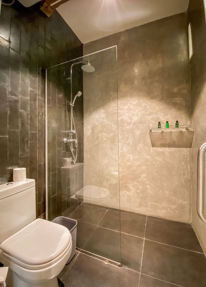 The Bartizan Standard Double Room, 1 Queen Bed, Courtyard Area 9