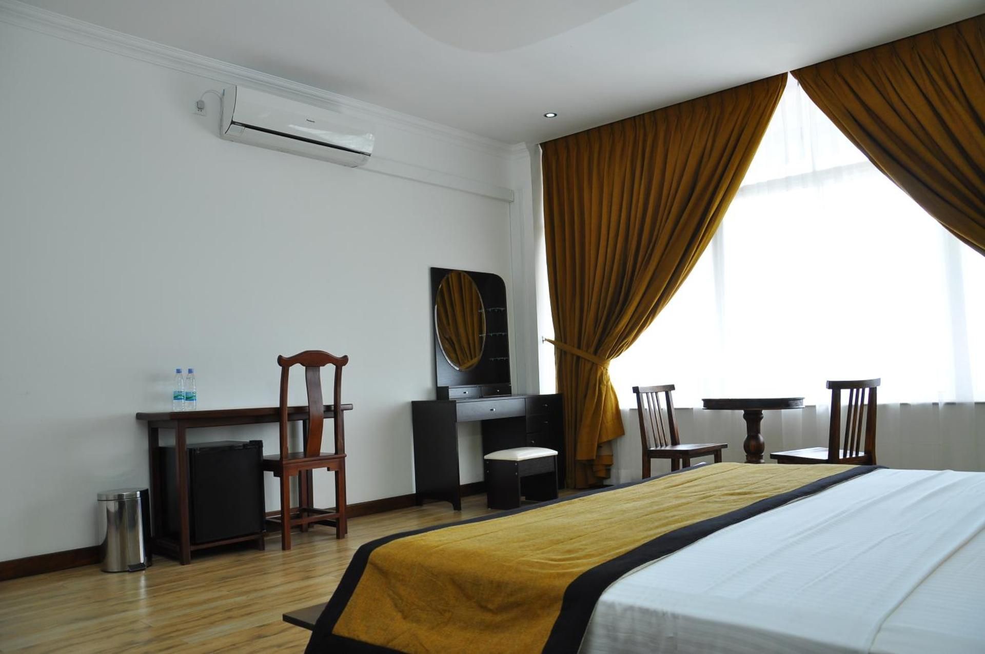 Honeymoon Suite