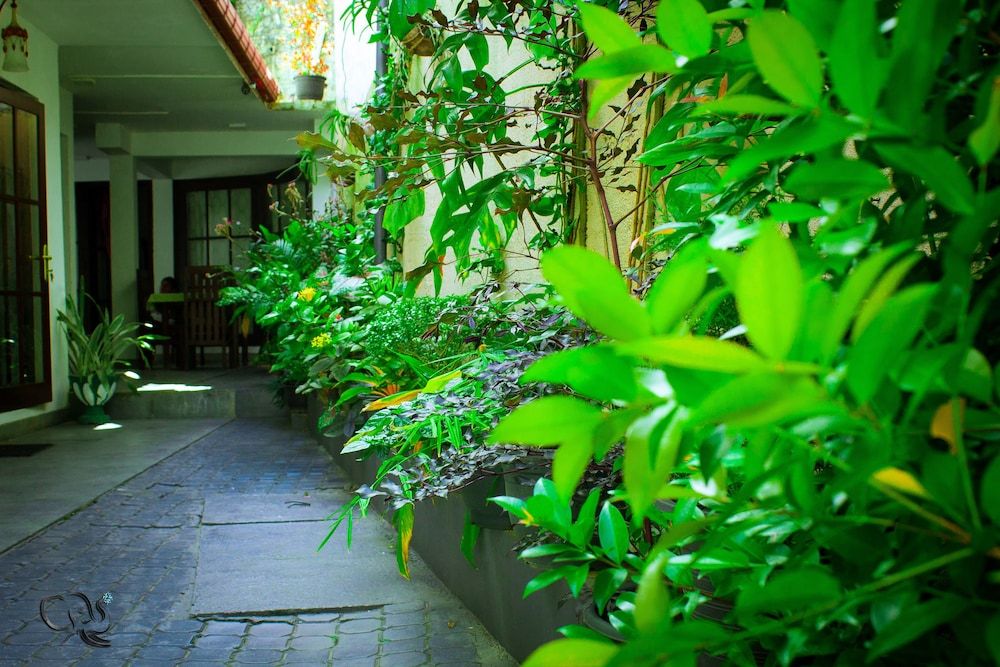 Kandy Waters Hotel Deluxe Double Room, Private Bathroom 5