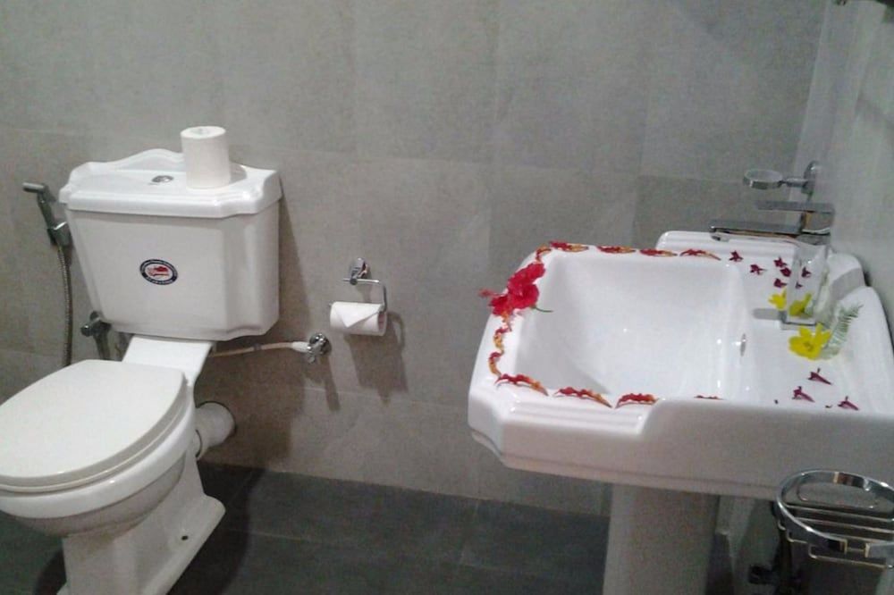 Traumvilla Bentota Deluxe Room, Accessible, Pool Access 2