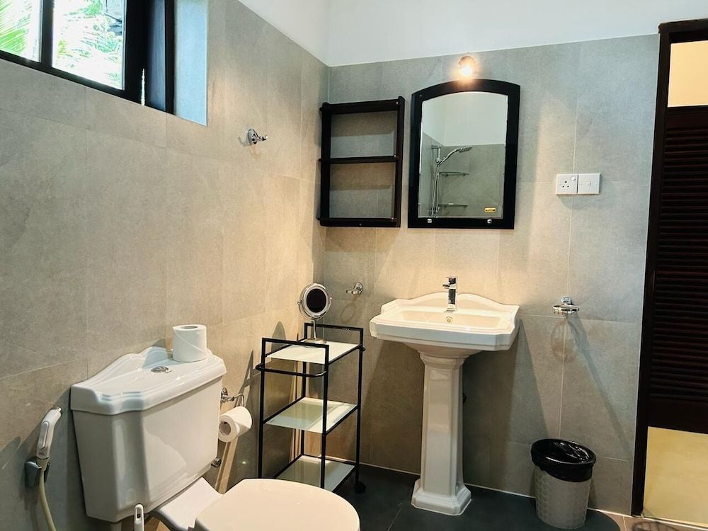 Traumvilla Bentota Deluxe Room, Accessible, Pool Access 5