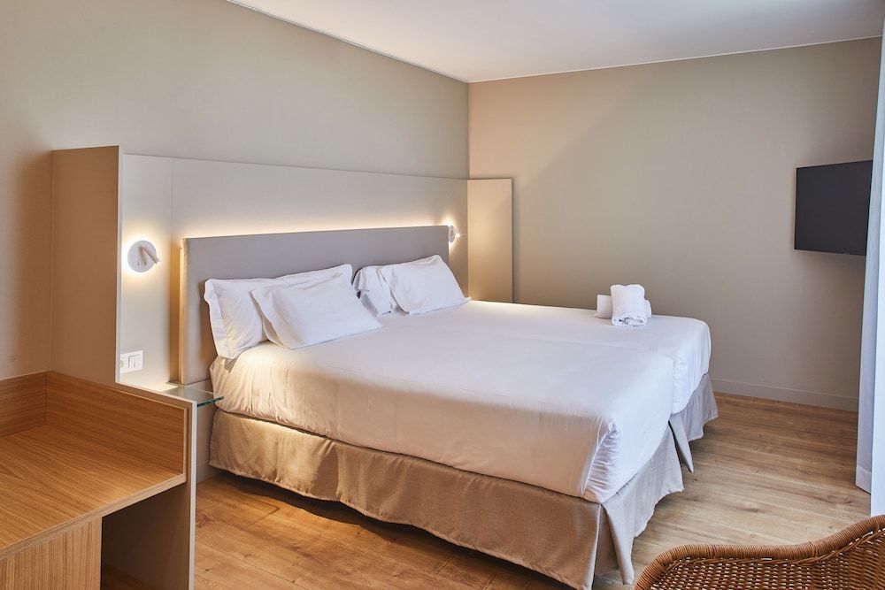 Hotel Silken Reino de Aragón Superior Double or Twin Room 2