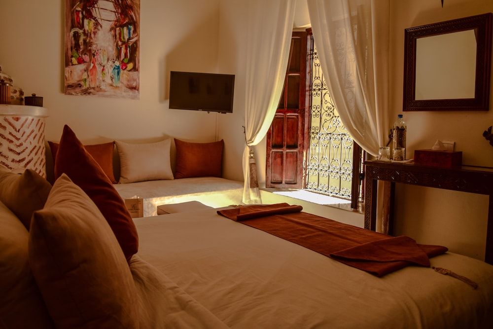 Casa Lalla Senior Suite 7