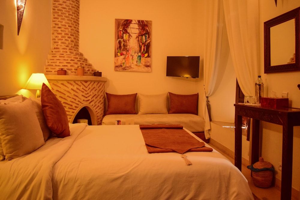 Casa Lalla Senior Suite 6