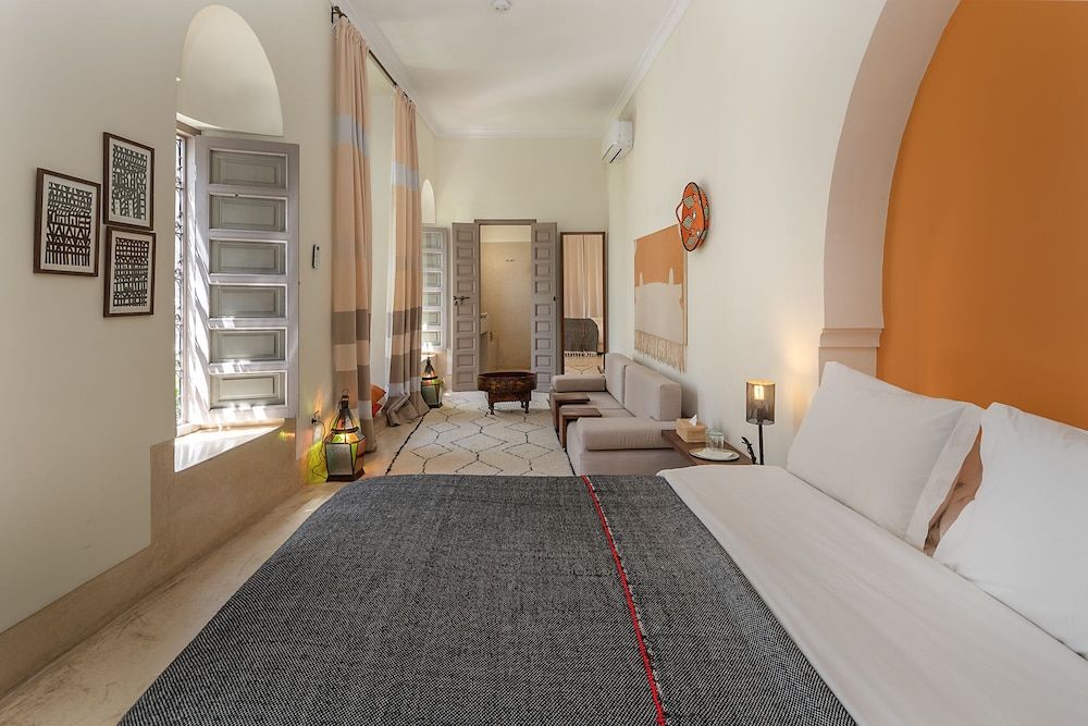 undefined Riad Talaa12 7