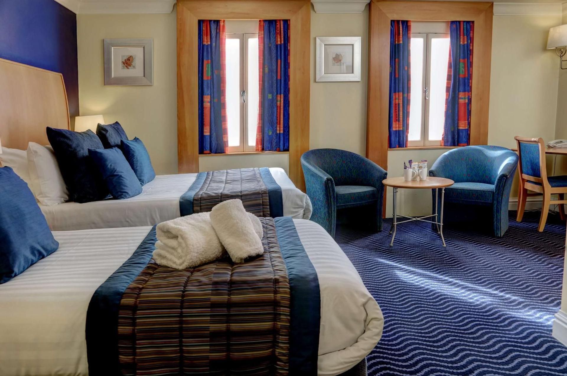 Family Room with 1 Double and 1 Single Bed - Non-Smoking
