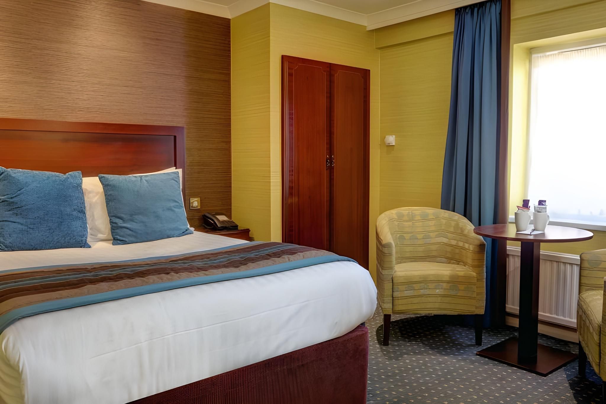 Standard Double Room with Double Bed - Non-Smoking