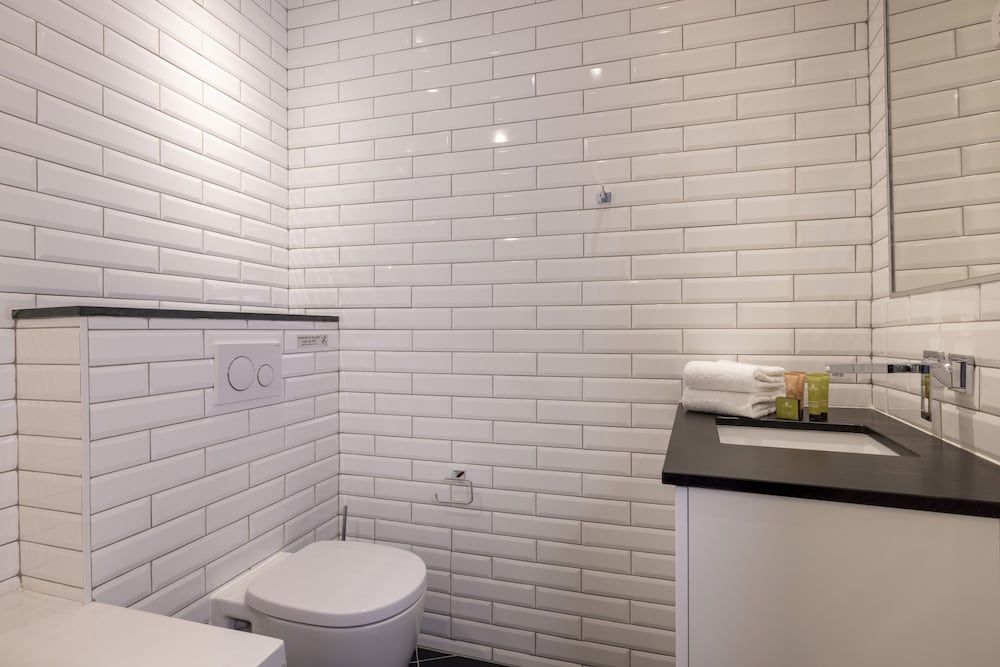 Hotel Pavillon Monceau Executive Double Room 5