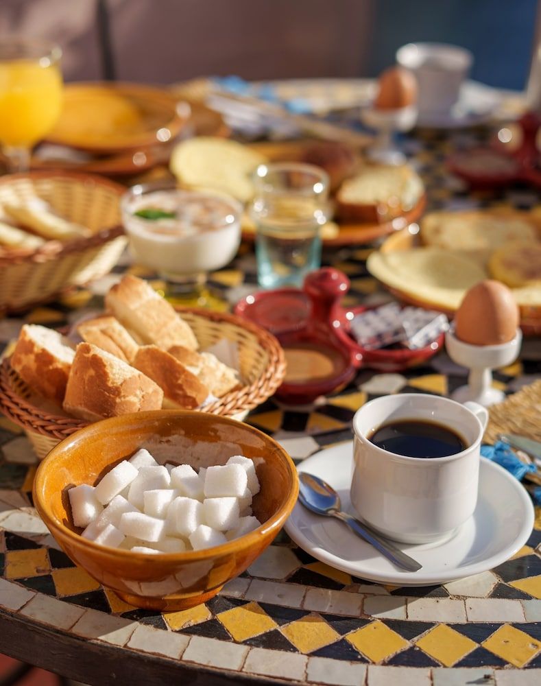 undefined Riad Azalia 10