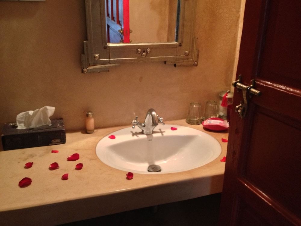 Riad Le Coq Berbere Double Room (Rouge) 4