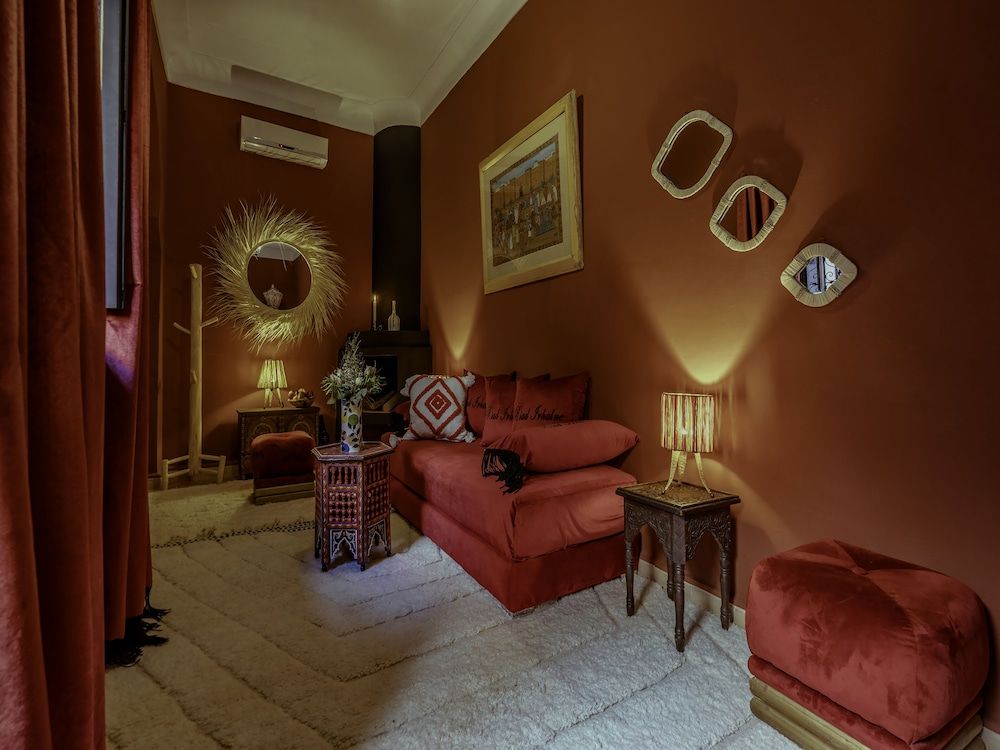 undefined Riad Irhalne