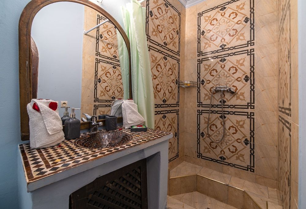 Riad Balkisse Deluxe Double Room, Ensuite 6