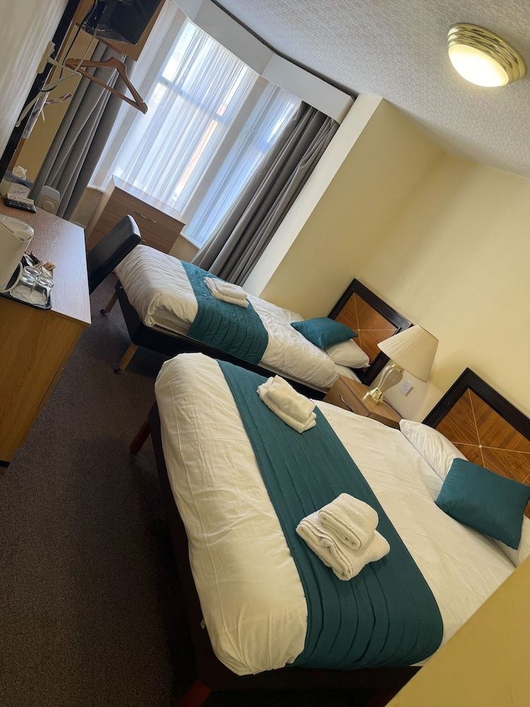 undefined Savoy Blackpool Hotel 2