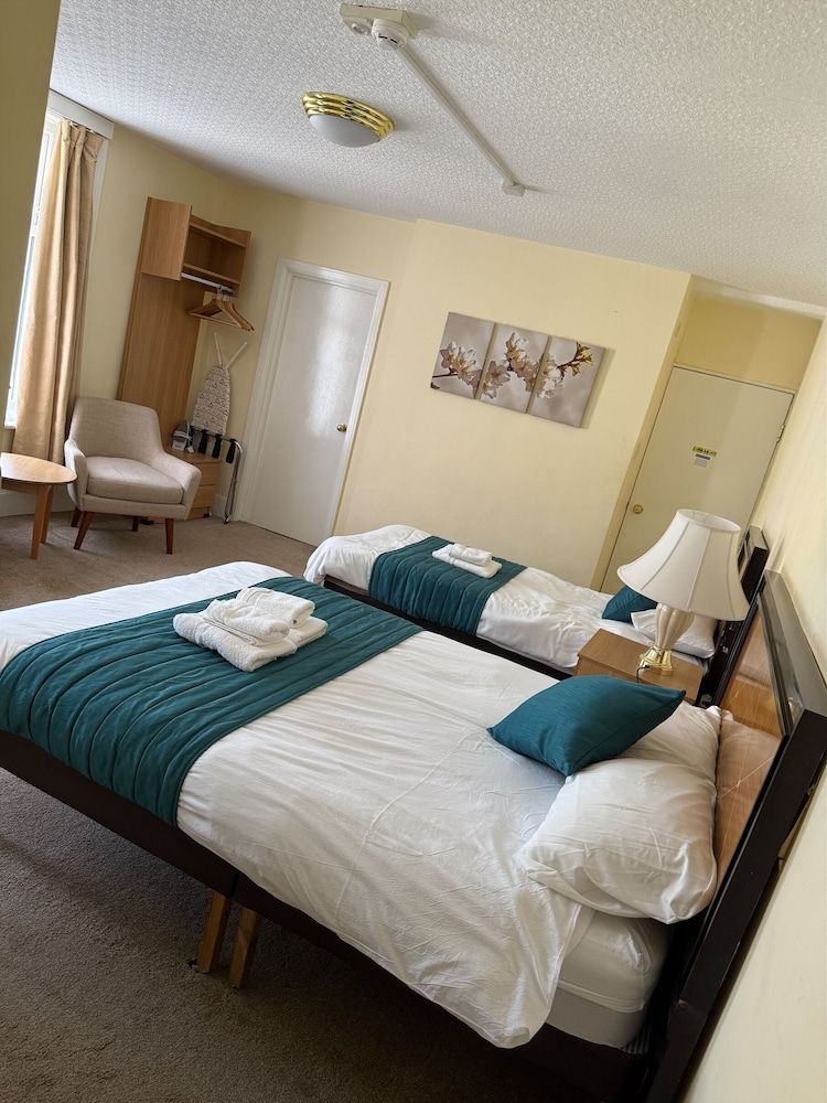 undefined Savoy Blackpool Hotel 8