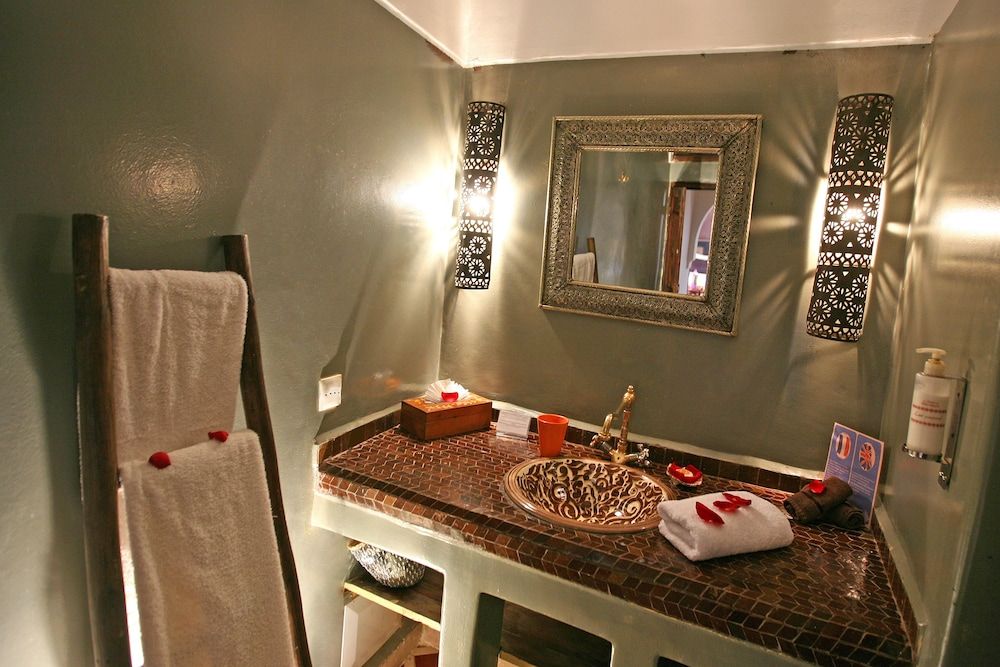 Riad La Porte Rouge By La Siredrah Deluxe Double Room 3