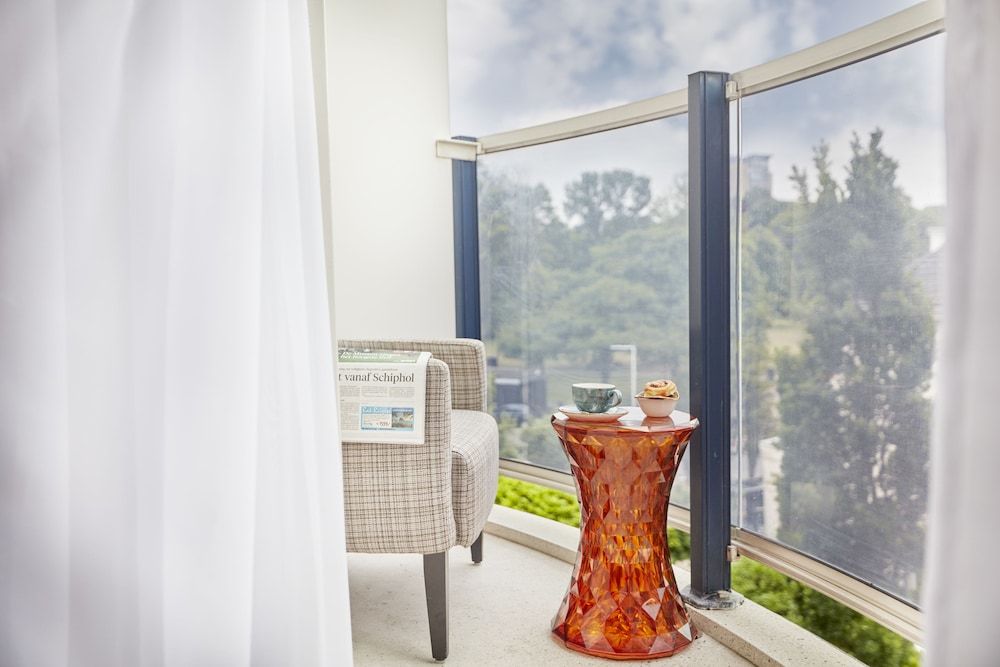 Carlton Square Hotel Standard Room, Balcony 7