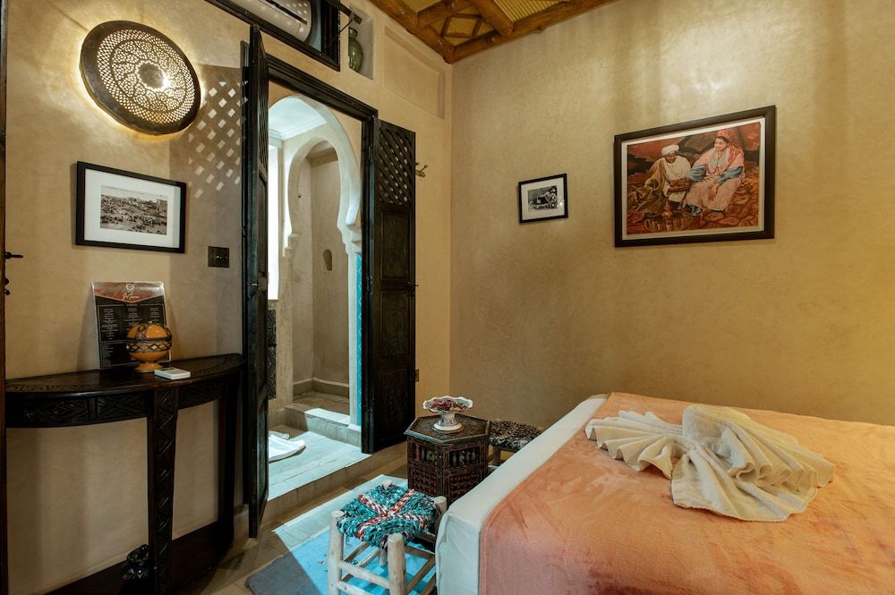 Riad Christina Double Room, Private Bathroom (Chambre Gingembre) 4