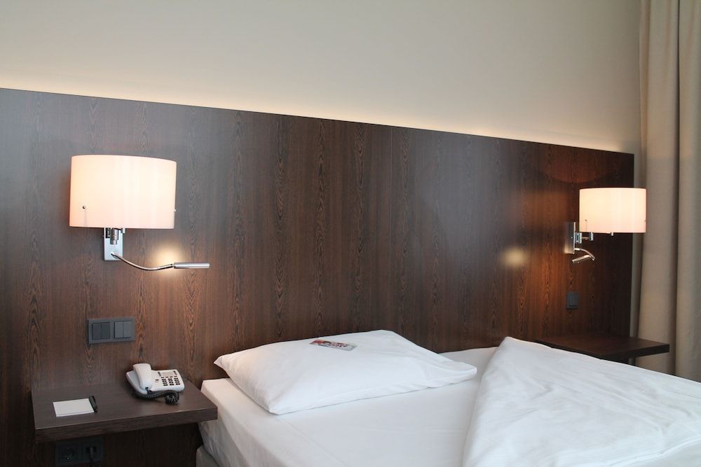 relexa Hotel Airport Düsseldorf - Ratingen Superior Double Room, 1 Double Bed 2