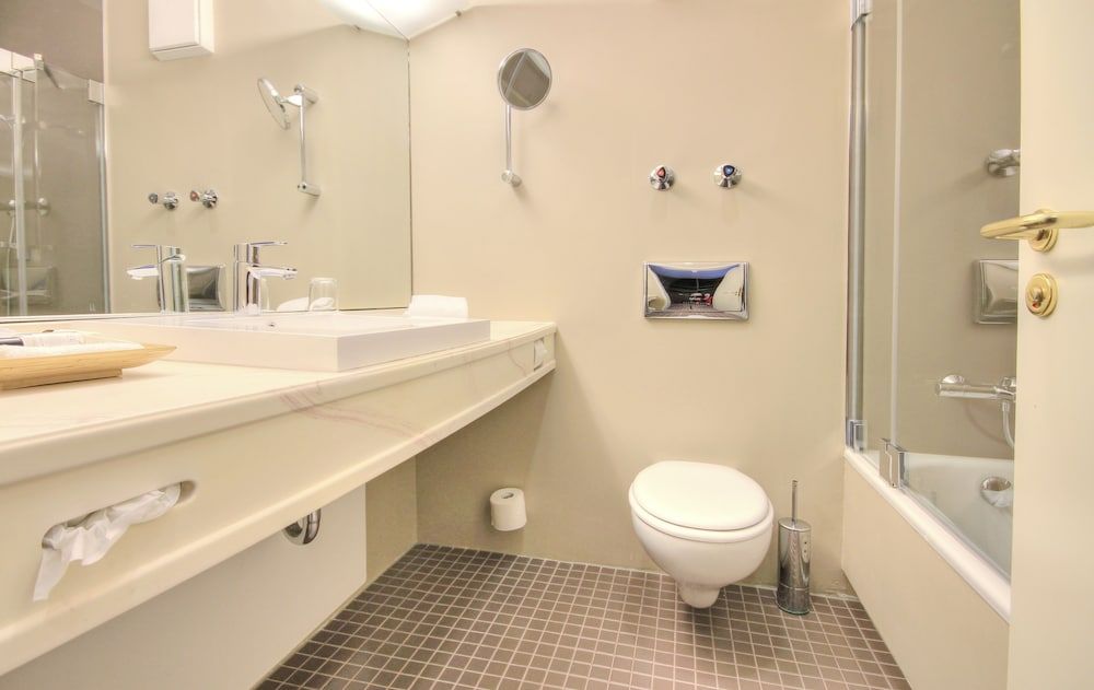 relexa Hotel Airport Düsseldorf - Ratingen Superior Double Room, 1 Double Bed 6