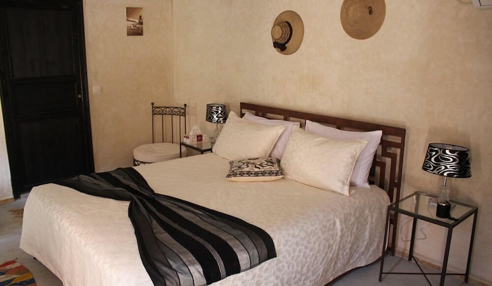 Riad Le Bel Oranger Superior Double Room, 1 King Bed 3