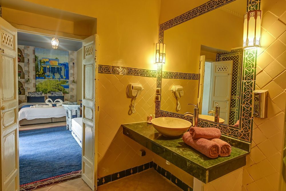 Riad Les Oliviers & Spa Quadruple Room 11