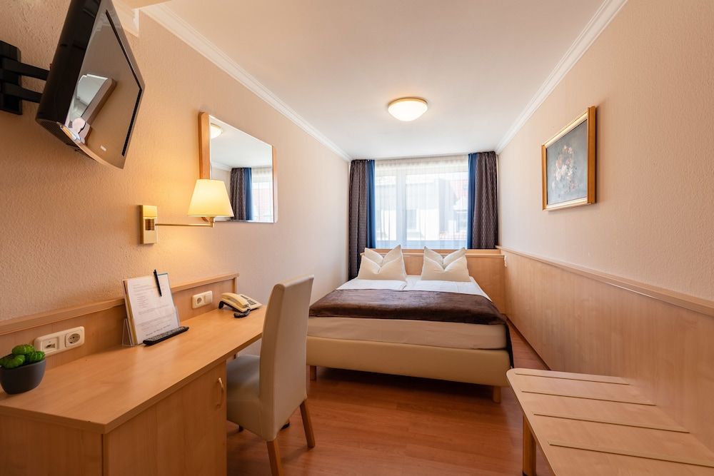 undefined Hotel Royal 5