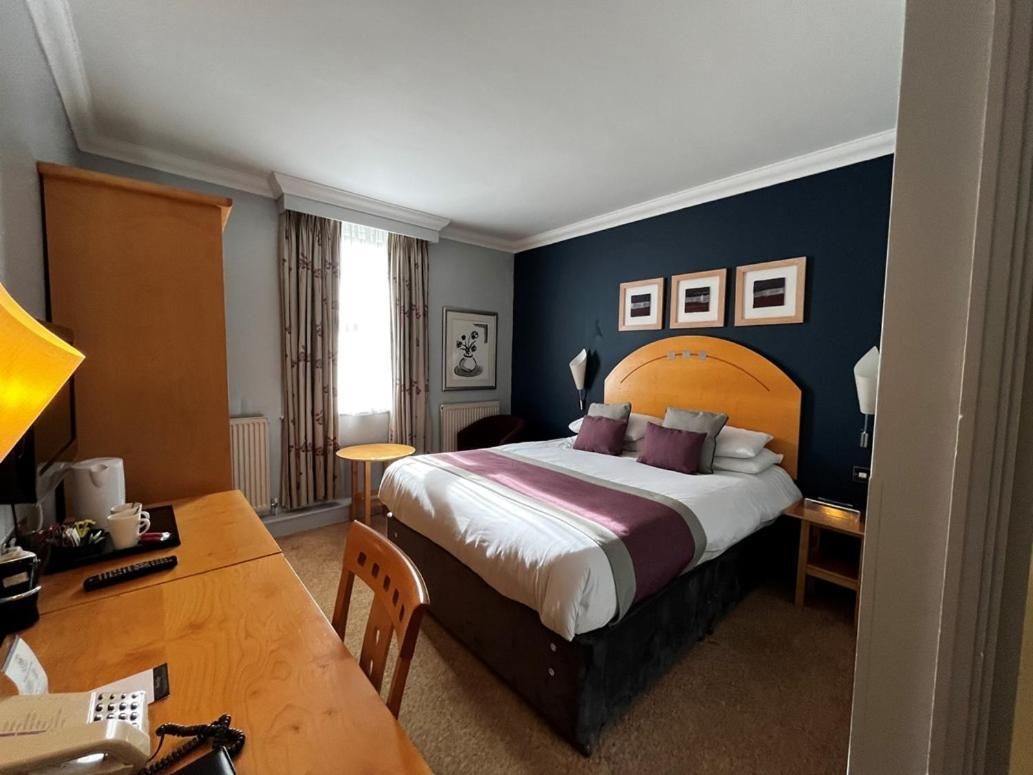 Standard Double Bedroom