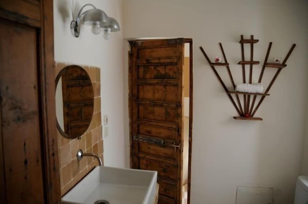 Riad le Coq Fou Romantic Double Room (Oiseau) 4