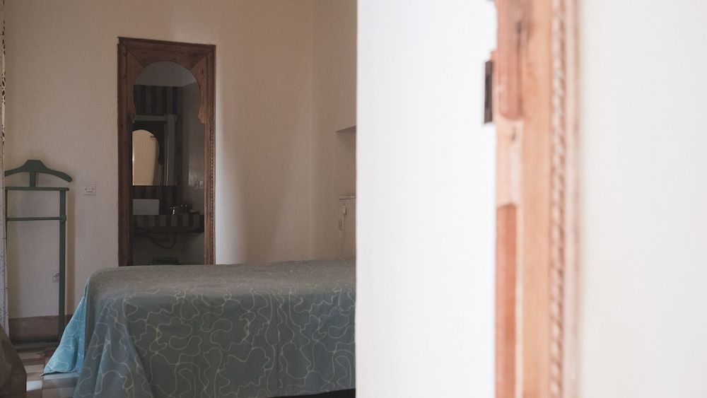 Riad le Coq Fou Standard Room (Mustafa) 9