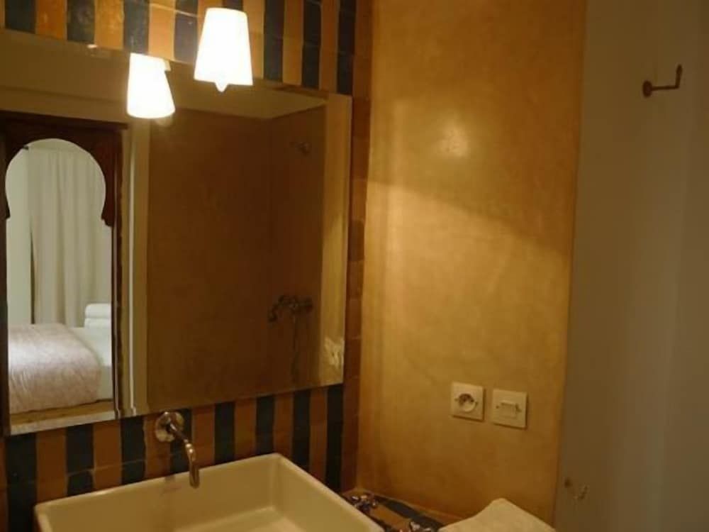 Riad le Coq Fou Standard Room (Mustafa) 7