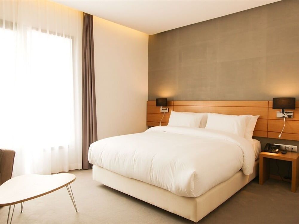 Smarts Hotel Standard Double Room, Private Bathroom