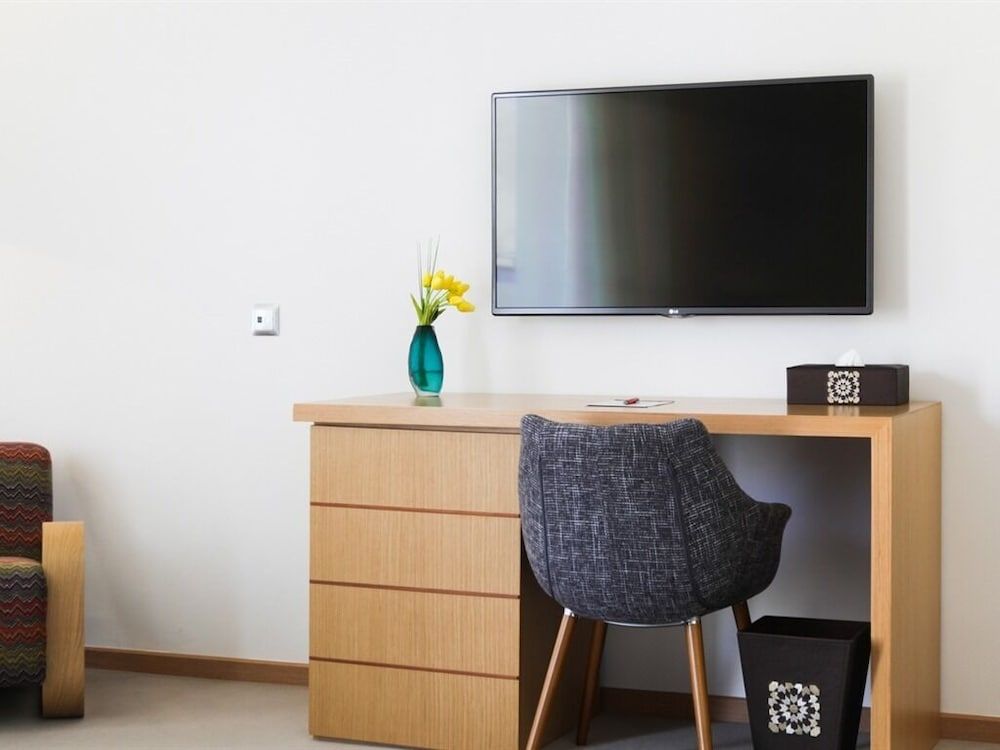 Smarts Hotel Superior Double Room, Private Bathroom 12