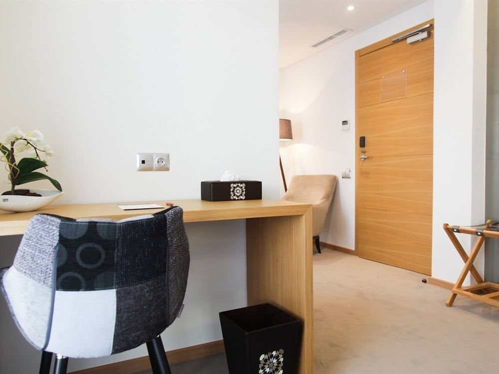 Smarts Hotel Suite, Private Bathroom 10