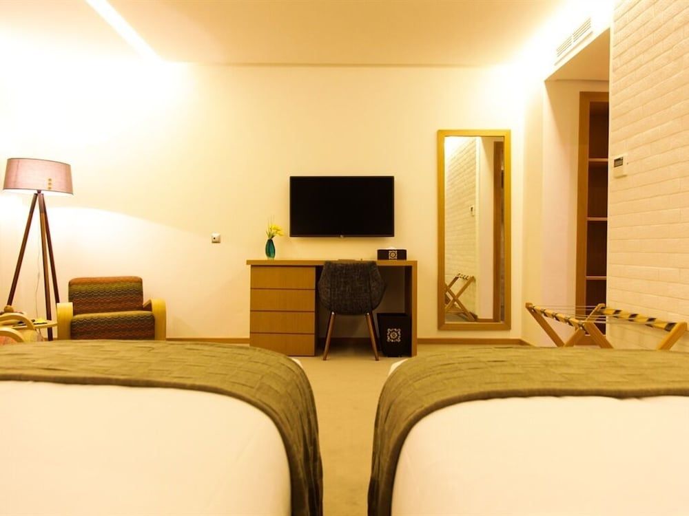 Smarts Hotel Superior Double Room, Private Bathroom 17