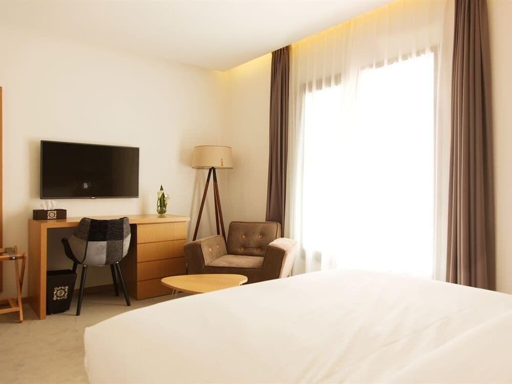 Smarts Hotel Standard Double Room, Private Bathroom 2