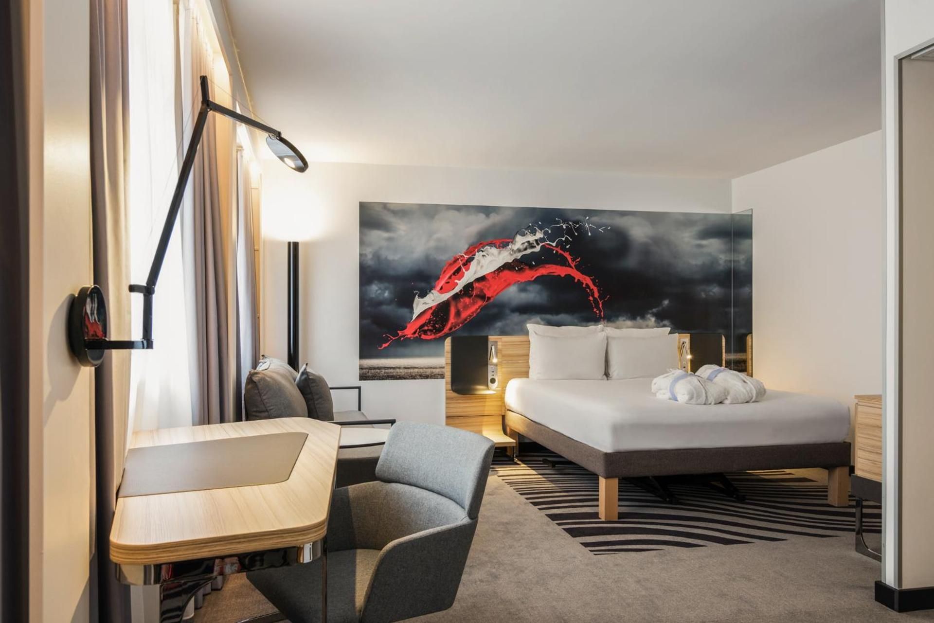 Executive Room with 1 double bed and sofa