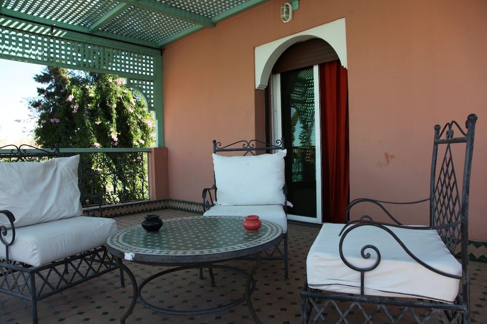 Villa Guest Deluxe Double Room (Veranda) 5