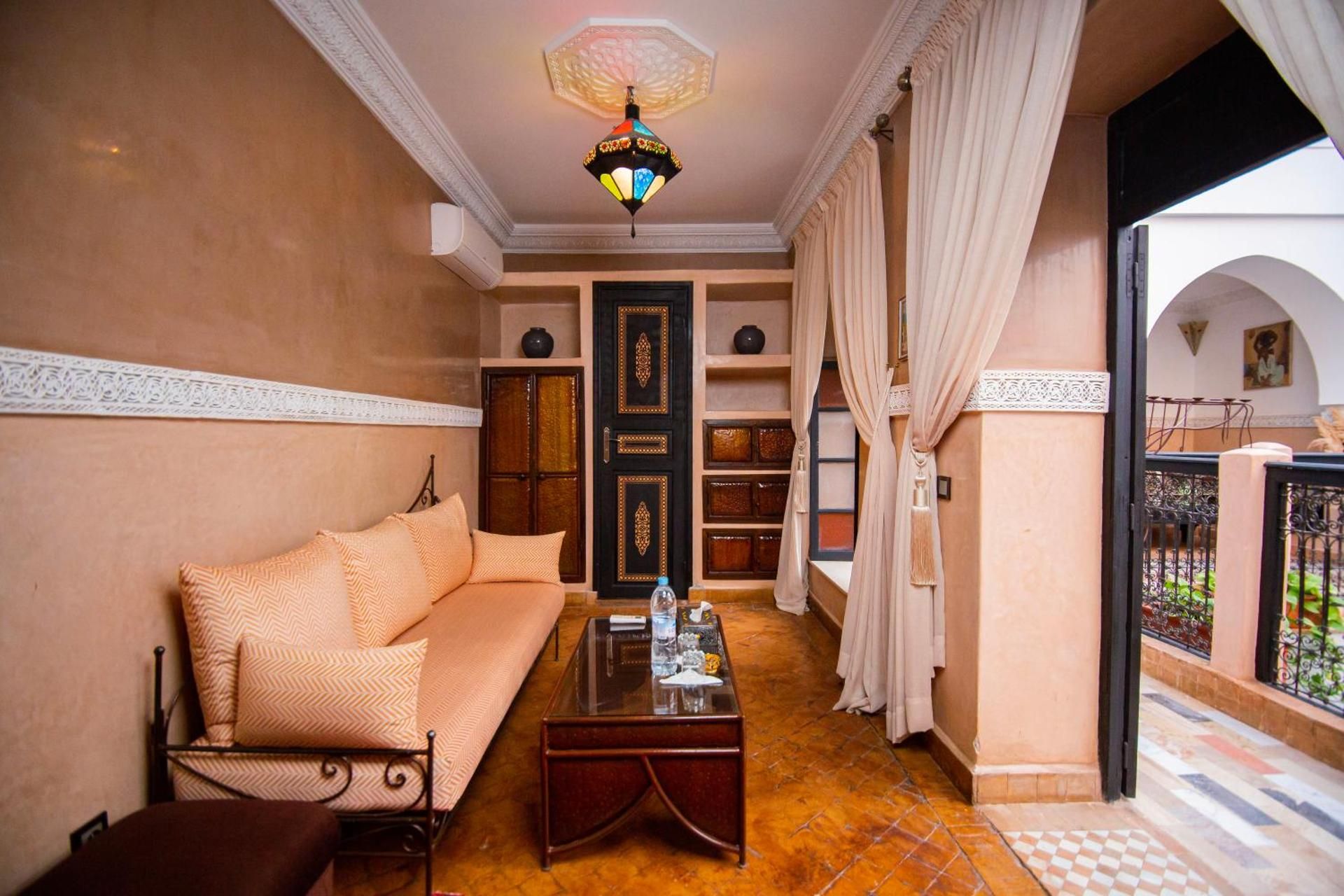 undefined Riad Ta'achchaqa 10