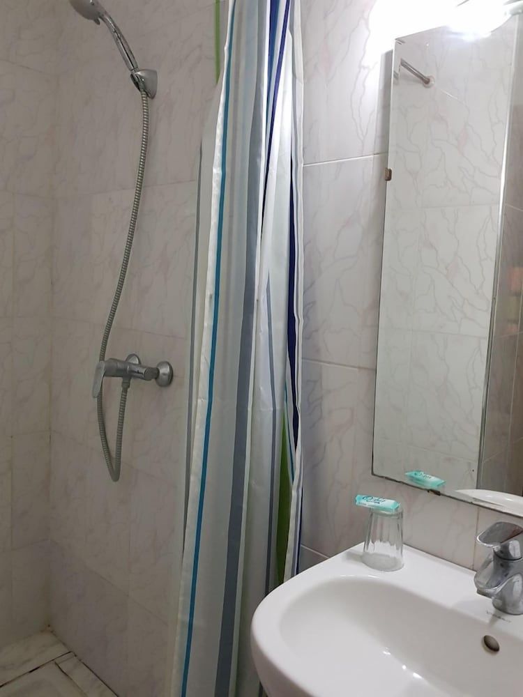 Hotel Ali Triple Room 6