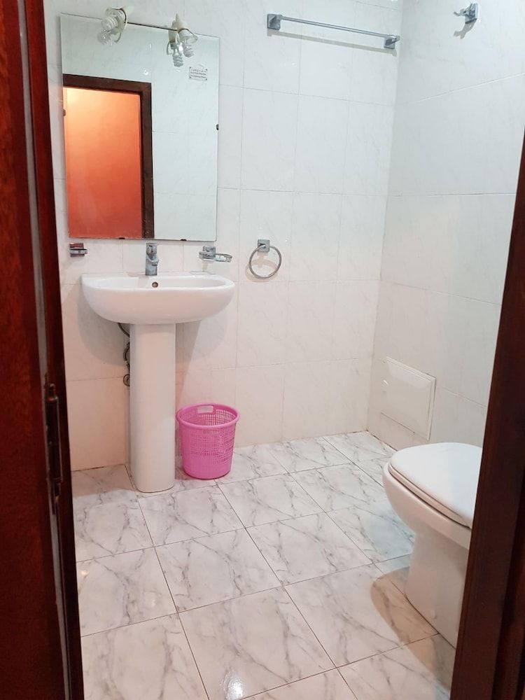 Hotel Ali Double or Twin Room 15