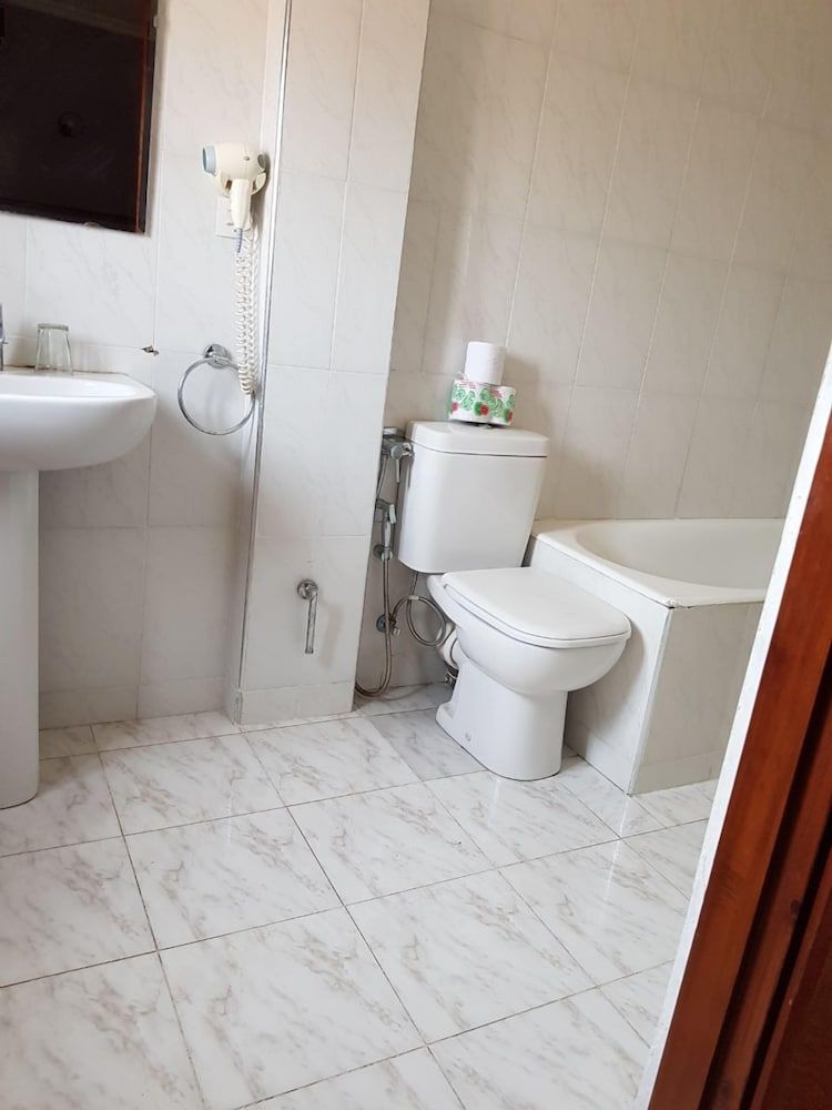 Hotel Ali Double or Twin Room 17