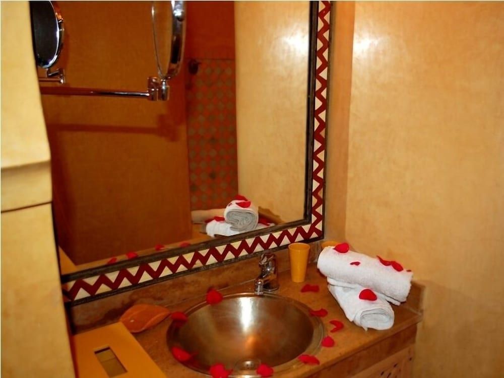 Riad Dar Nejma Triple Room 9