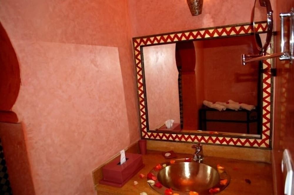 Riad Dar Nejma Triple Room 10