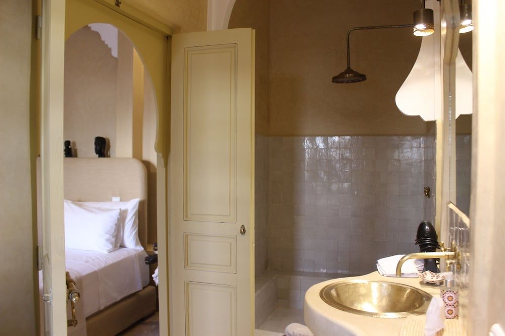 Riad Emberiza Sahari Double or Twin Room (Elizabeth Rose) 9