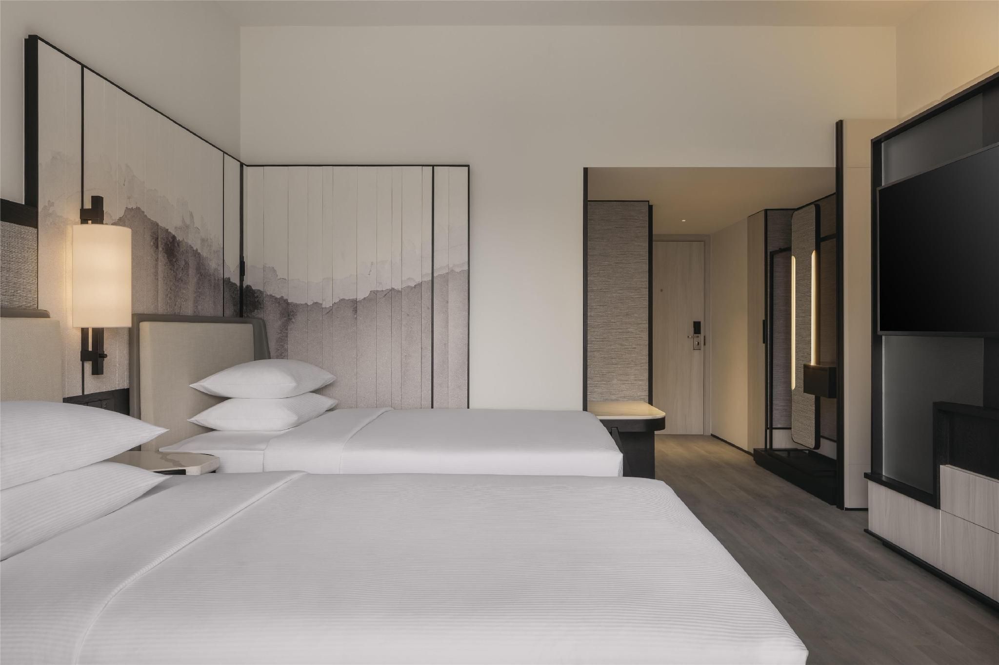 Twin Hilton Room