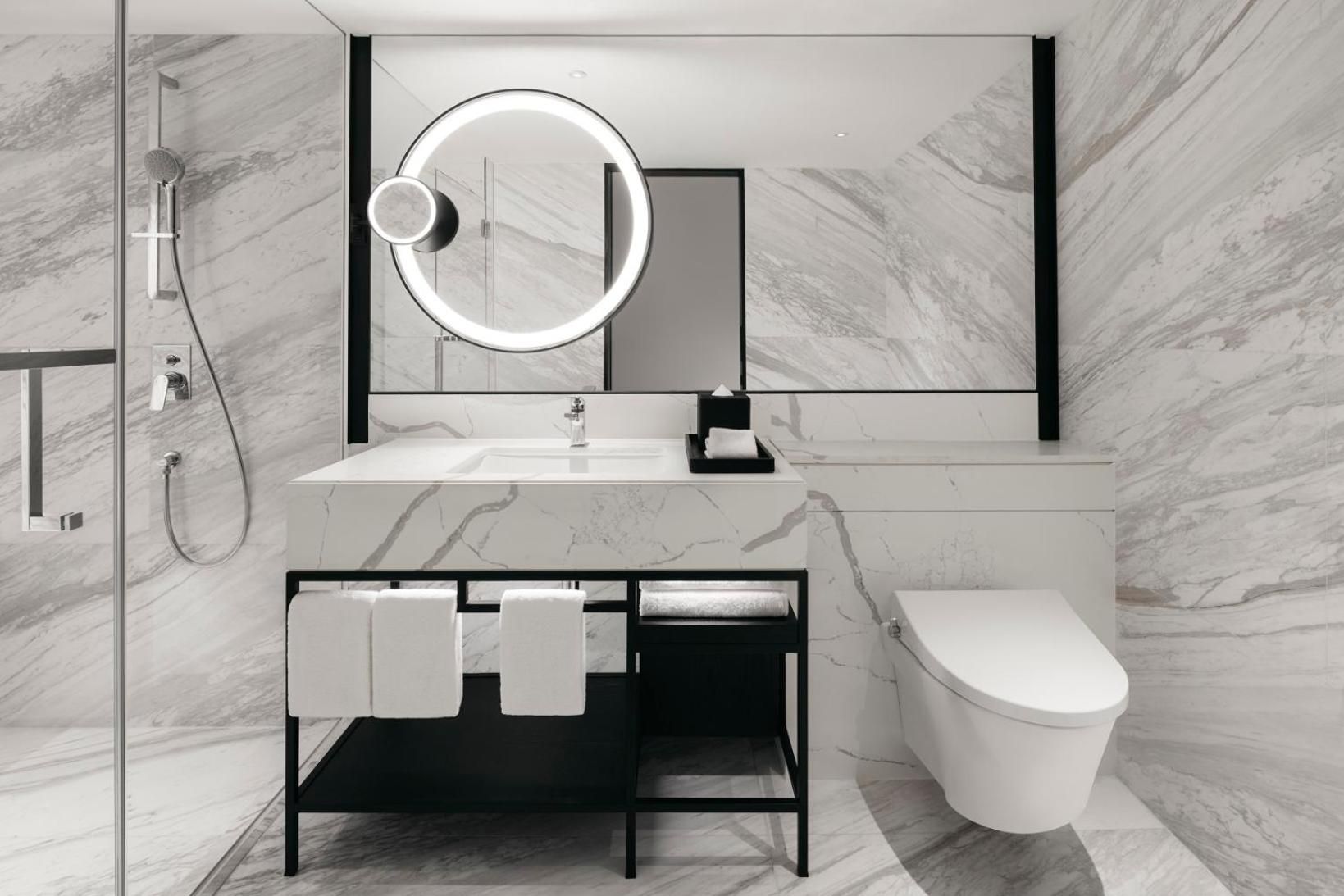 Premium King Suite